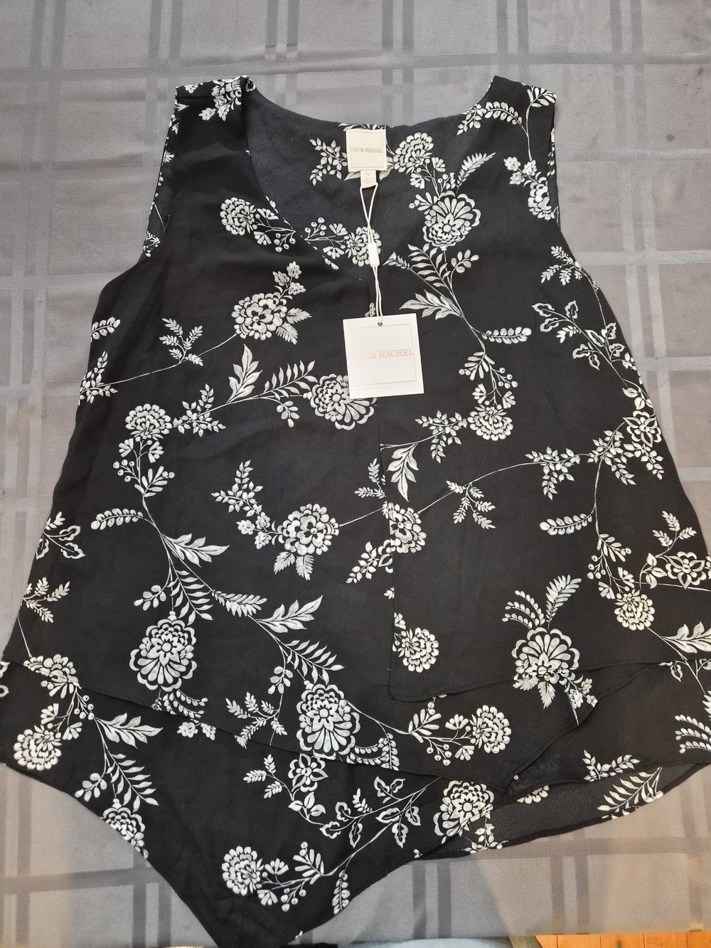 Zac & Rachel Black and White Floral Blouse